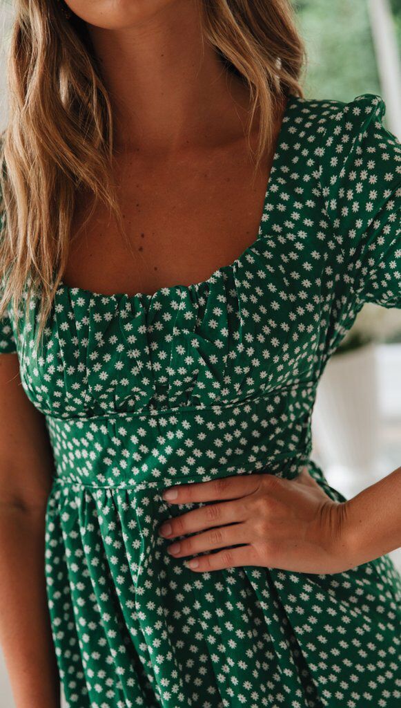 Short sleeved printed fashionable dress