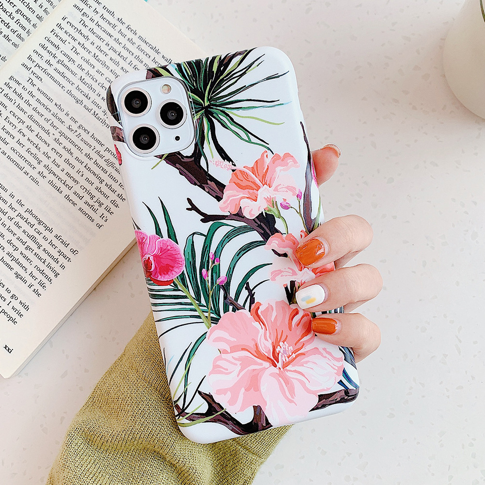 Watercolor vintage banana leaves and flowers phone case