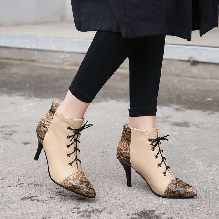 Pointed toe lace-up colorblock Martin boots