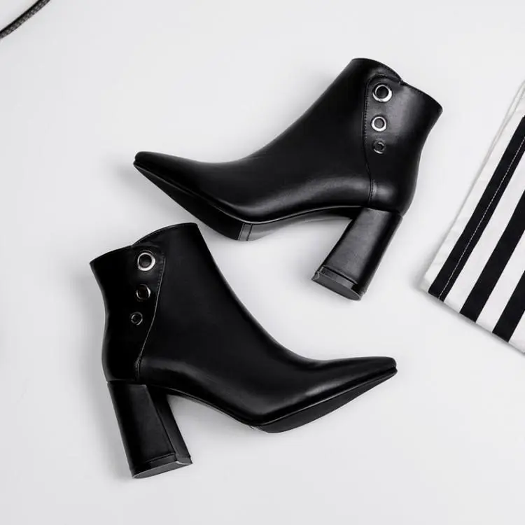 Pointed toe chunky heel boots - Black