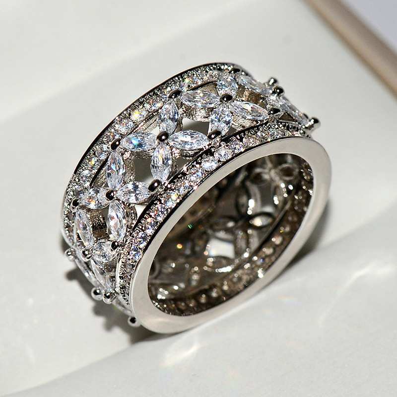 Luxury full zircon ring