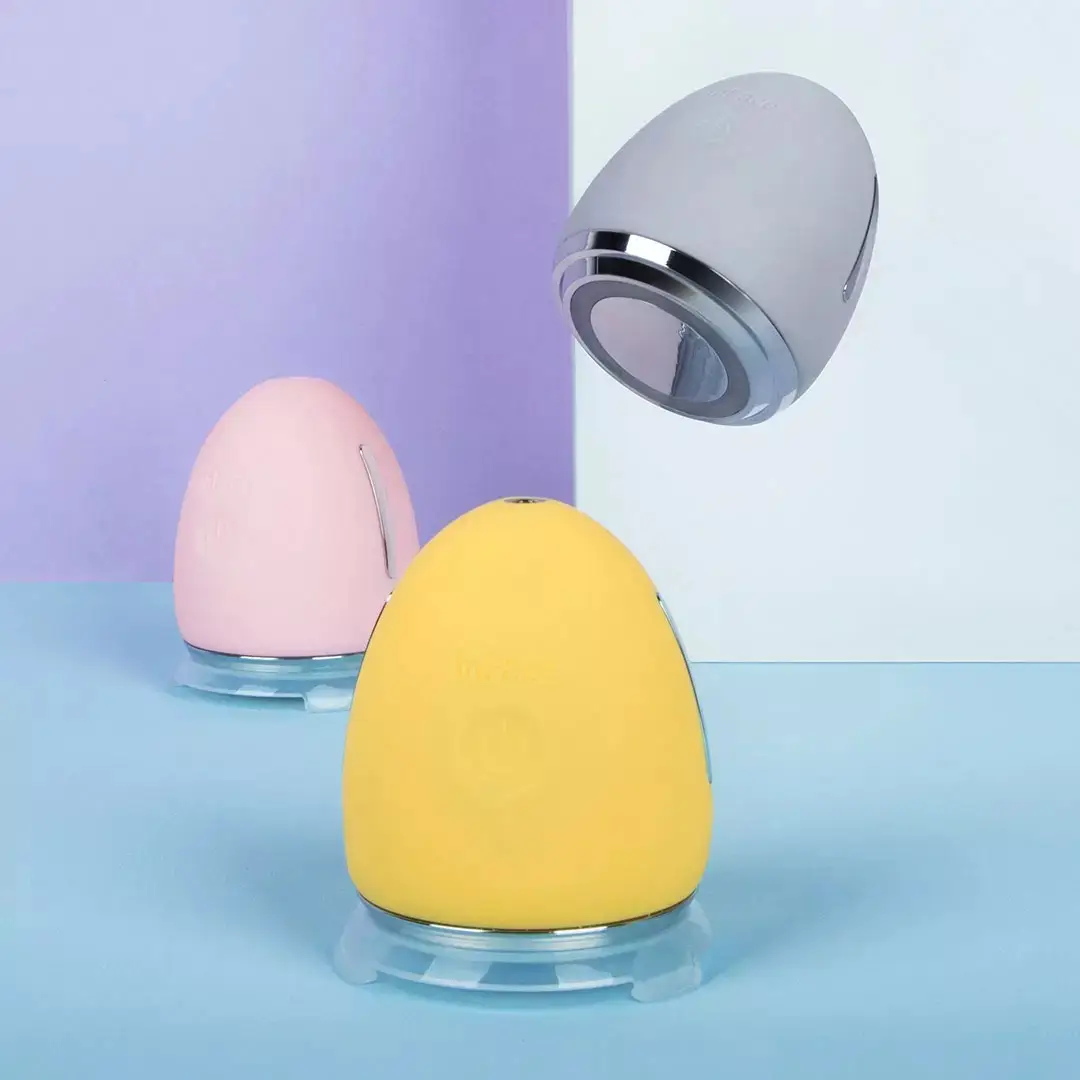 Egg cleansing instrument