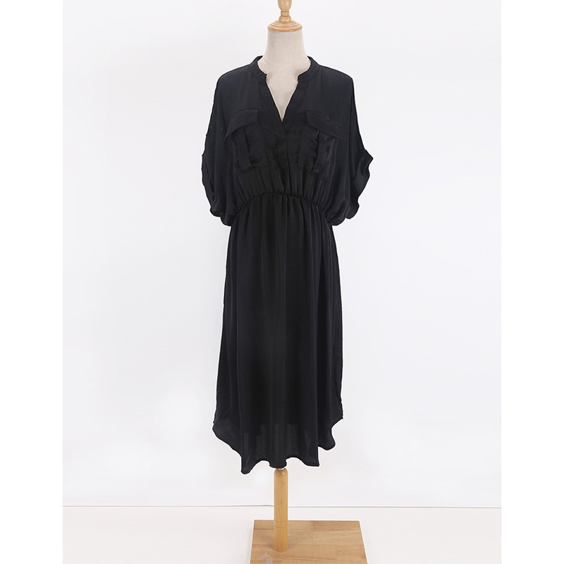 Deep V-neck double pocket holiday dress