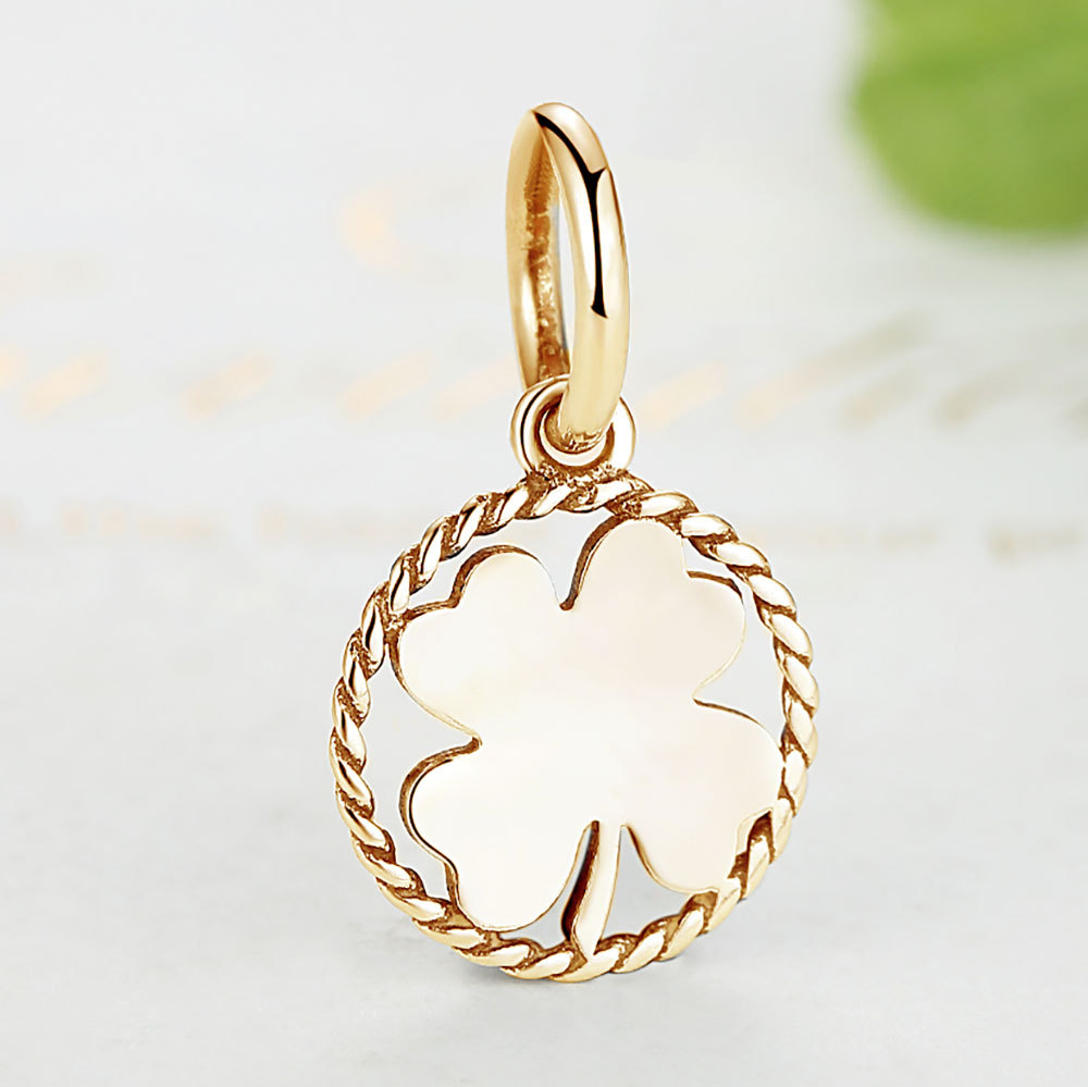 Four leaf clover pendant