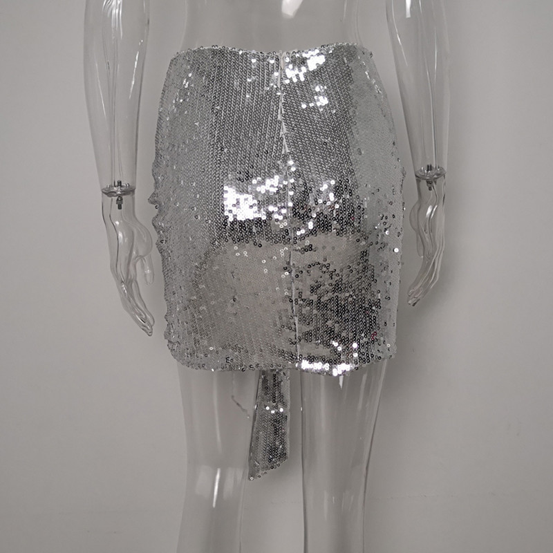 V-shaped hanging sequined miniskirt