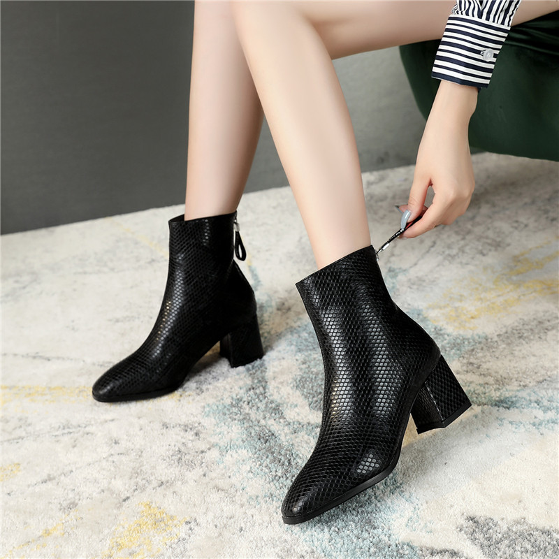 Women's boots with thick heel and large size