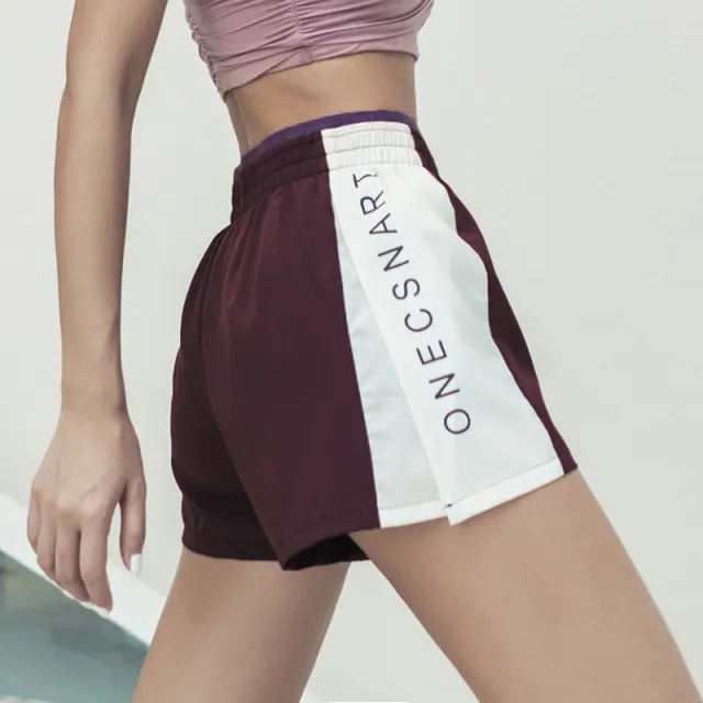 Two gym shorts for quick dry vacation Mei Red - Shop at LoveMi