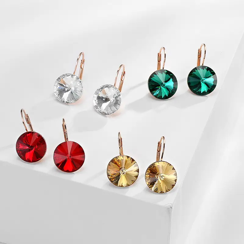Round diamond earrings