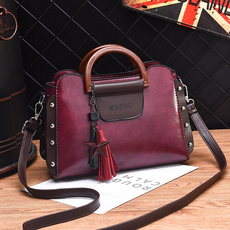 Title 4, Womens Shoulder Bag Stylish and practical acce...