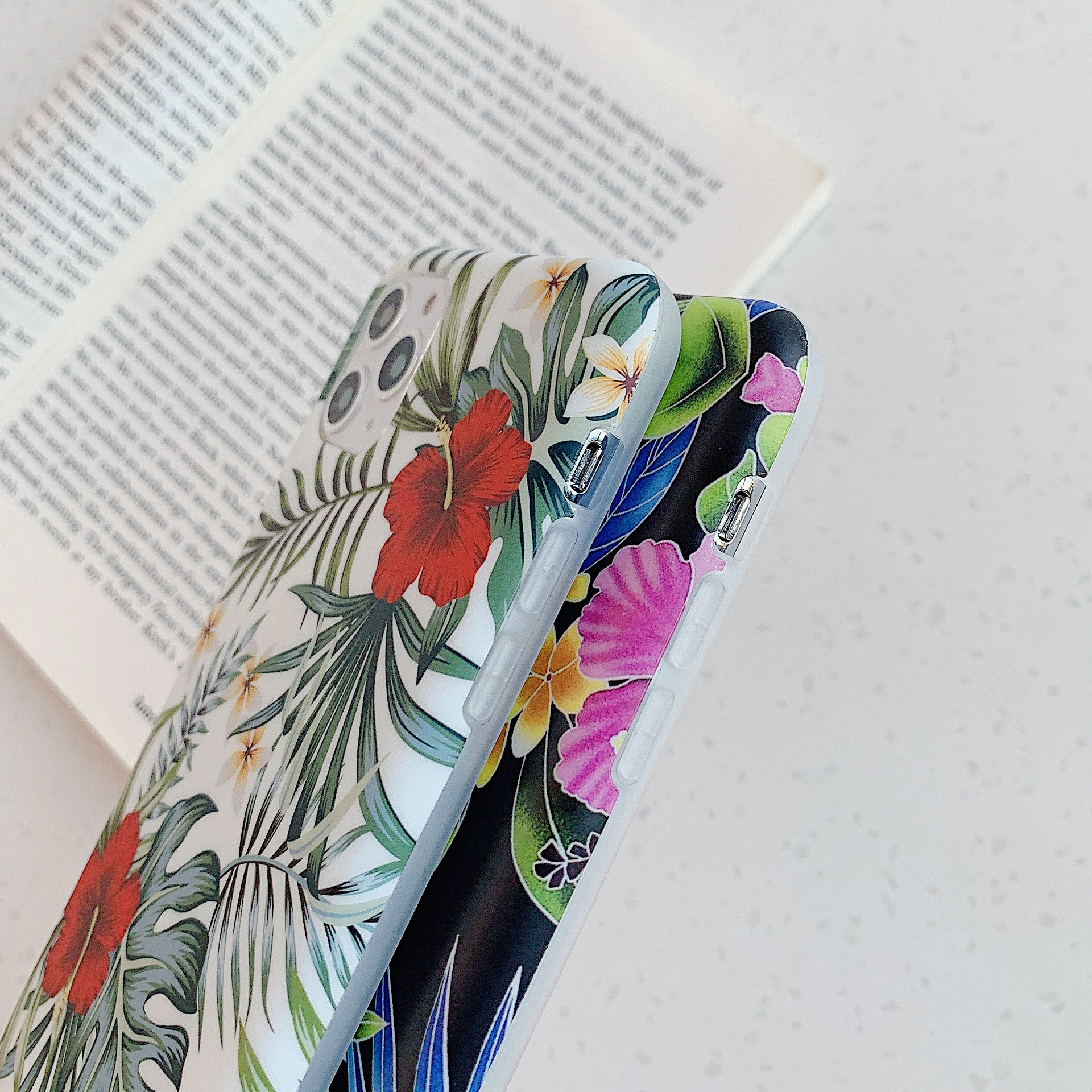 Retro literary flower leaf phone case - Image 4