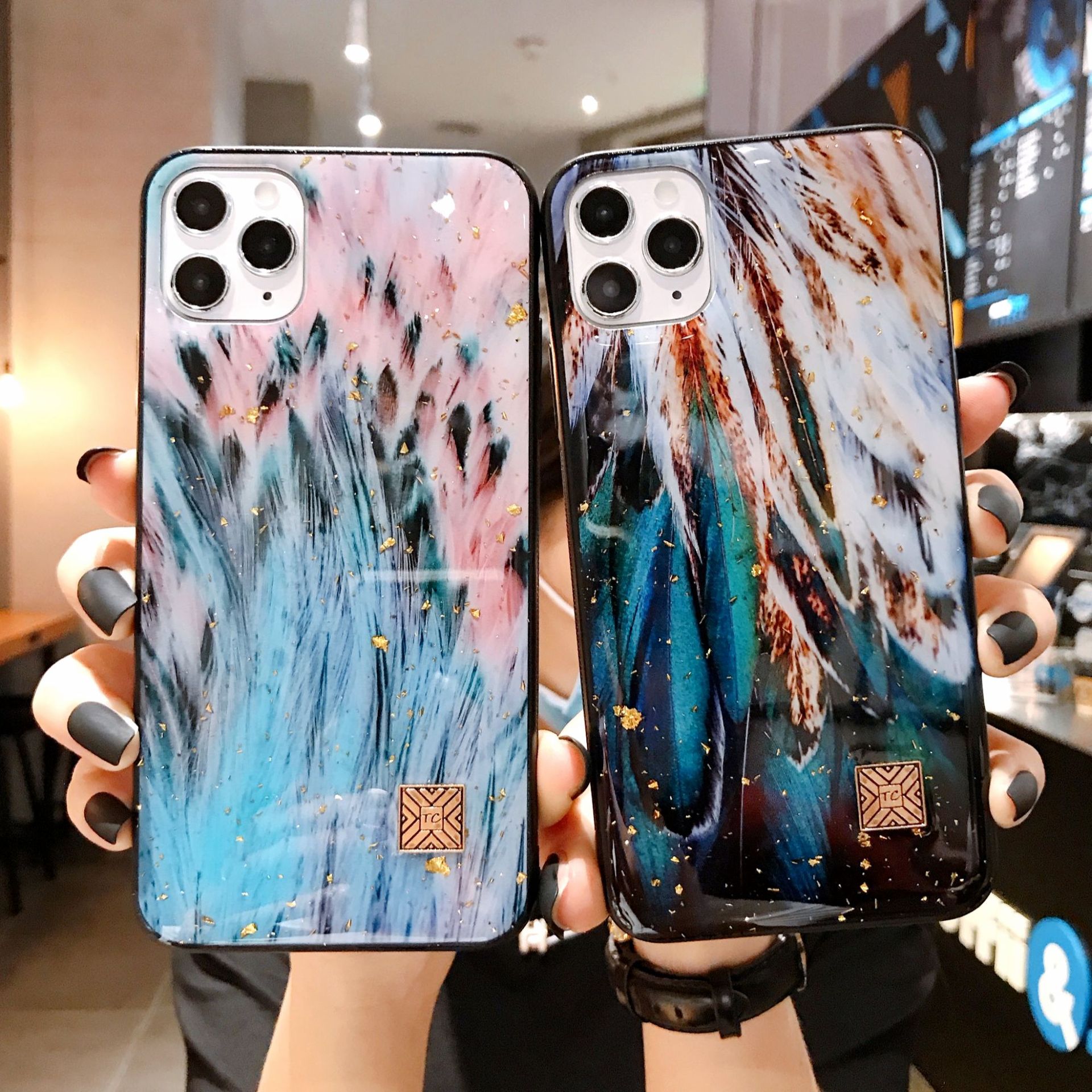Frosty wind flamingo feather phone case - Image 3