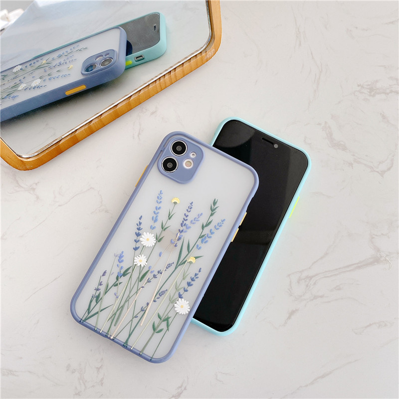 Candy acrylic flower phone case - Image 9