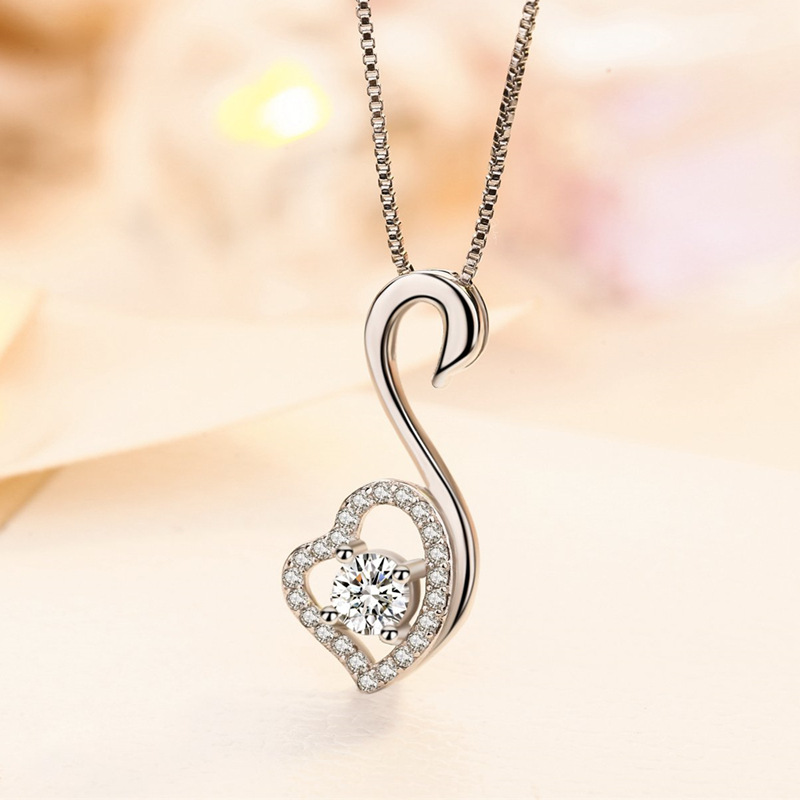 Ladies swan necklace