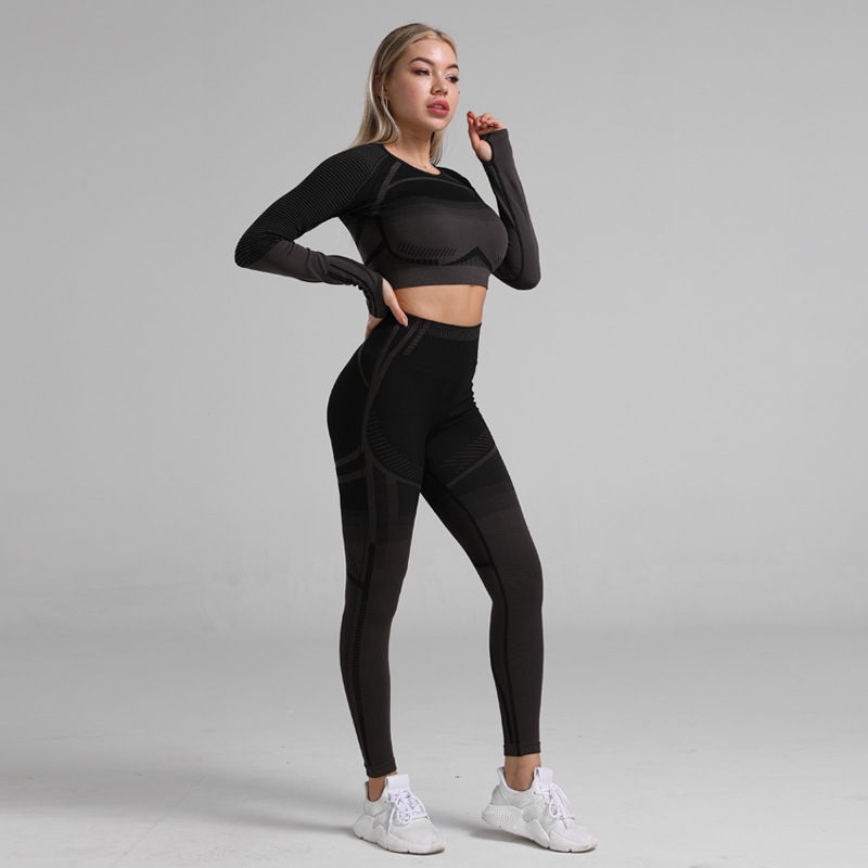 Factory Custom Cute Yoga Apparel Ropa De Yoga Clothes for Women, Custom  Short-Sleeved Sports Crop Top + Tiktok Booty Leggings Seamless Fitness  Apparel /Gym Wear - China Womens Track Suits and Women's