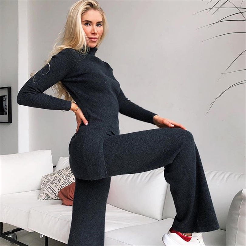 Women's solid color knitted suit