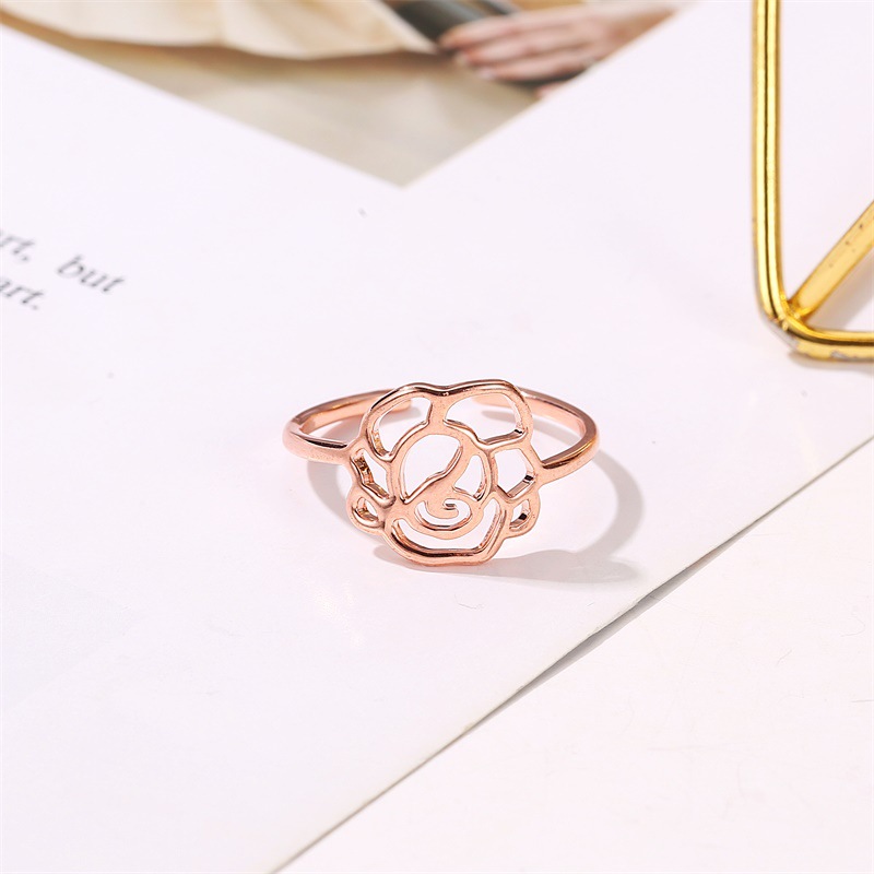 Rose flower hollow ring