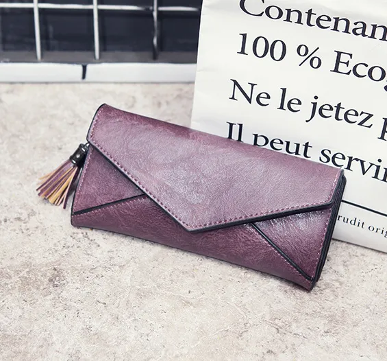 A new lady's wallet with seventy percent off ladies' Wallet - Purple