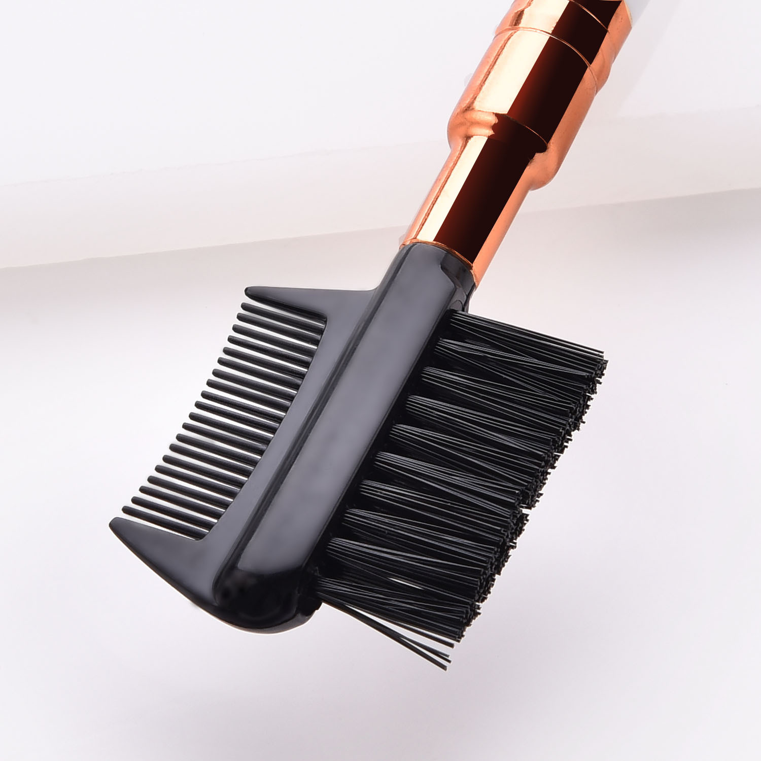 Single double-ended makeup brush and eyelash brush