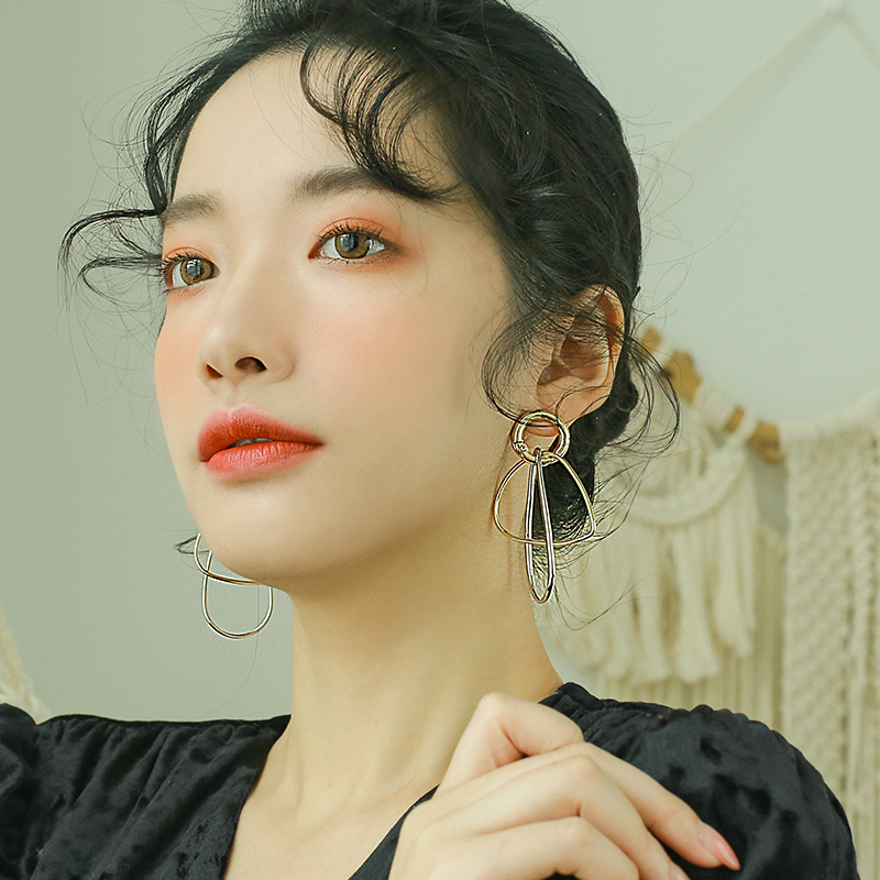 Geometric metal earrings