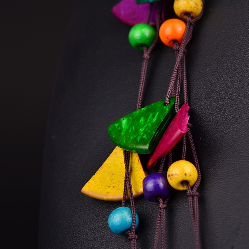 Triangle geometric multilayer necklace