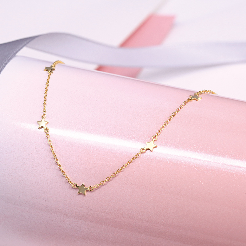 قلادة نجمة ماسية بخمسة رؤوس