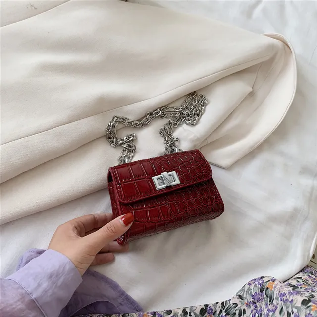 Shoulder chain bag Red - Shop at LoveMi