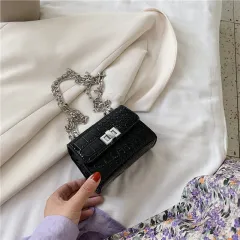 Shoulder chain bag - Black - View 1
