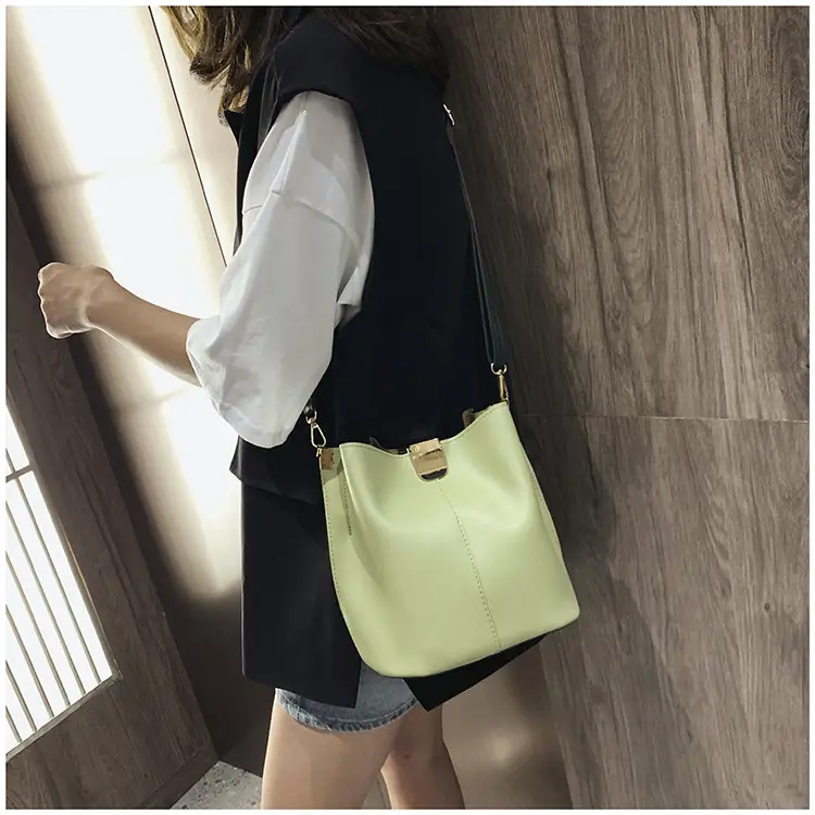 Vintage crossbody shoulder bag