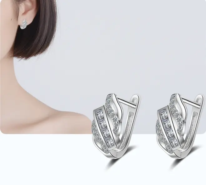Zircon ear buckle