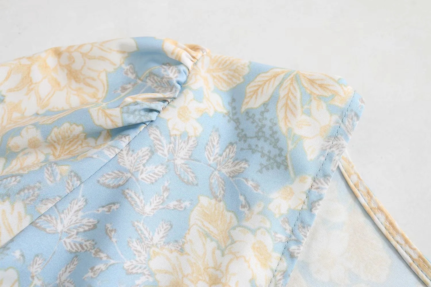 V-neck print dress and skirt