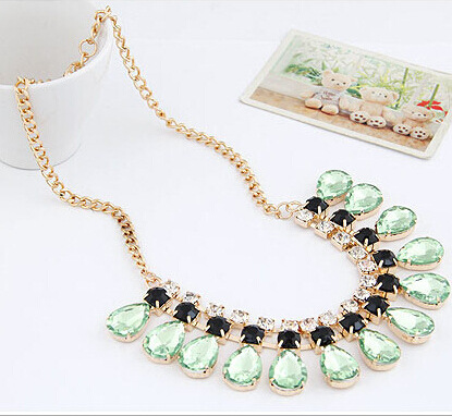 Gorgeous gemstone water drop temperament short necklace