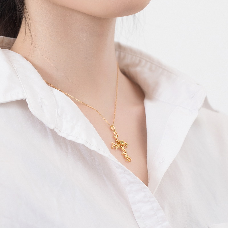 Vine art small necklace