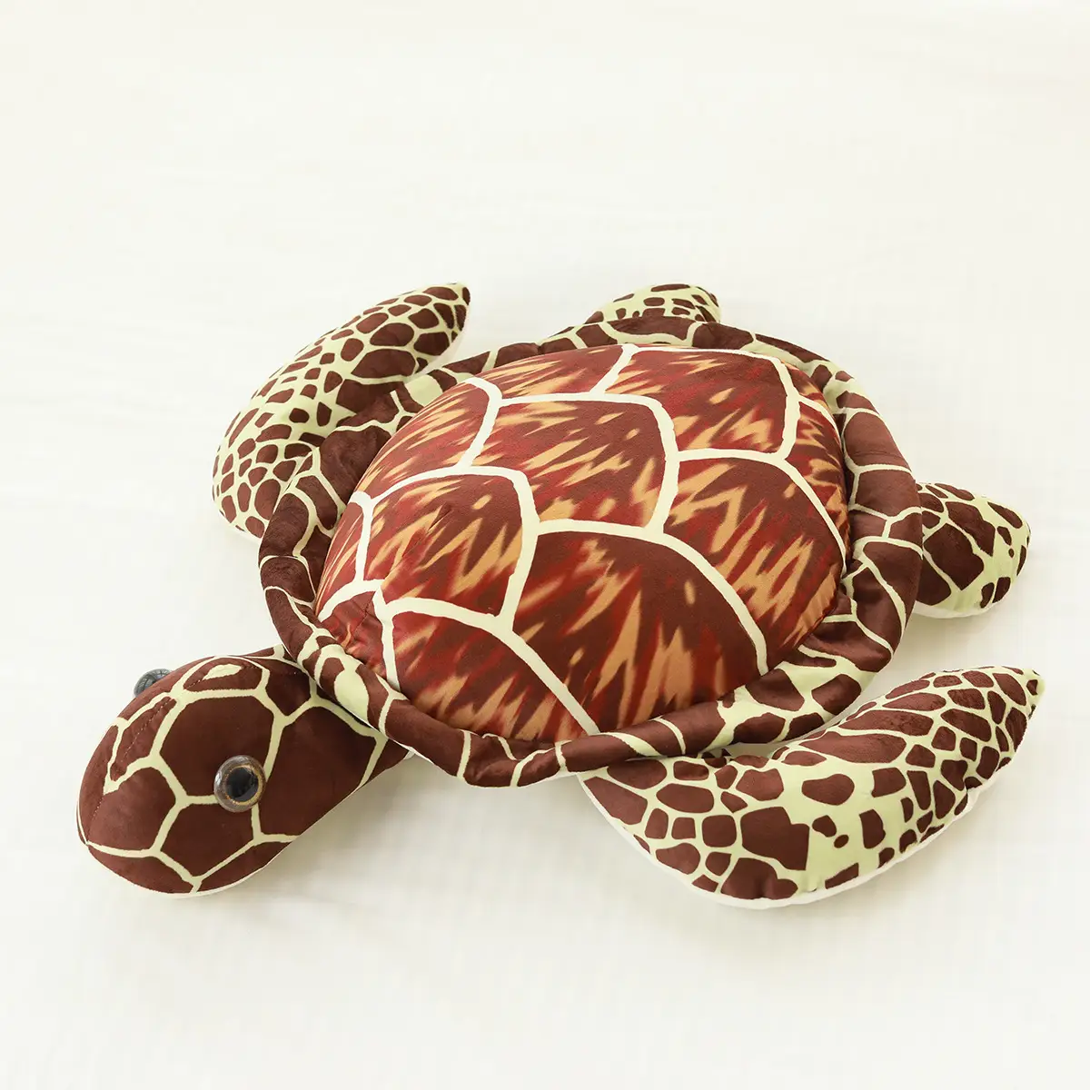 Big-eyed turtle plush toy