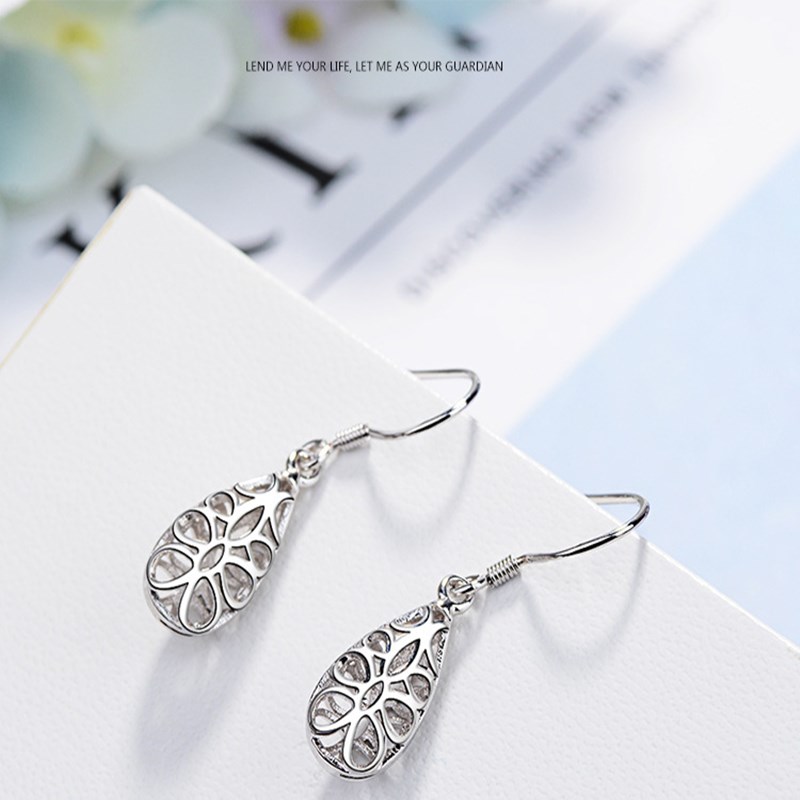 Fashion simple hollow earrings