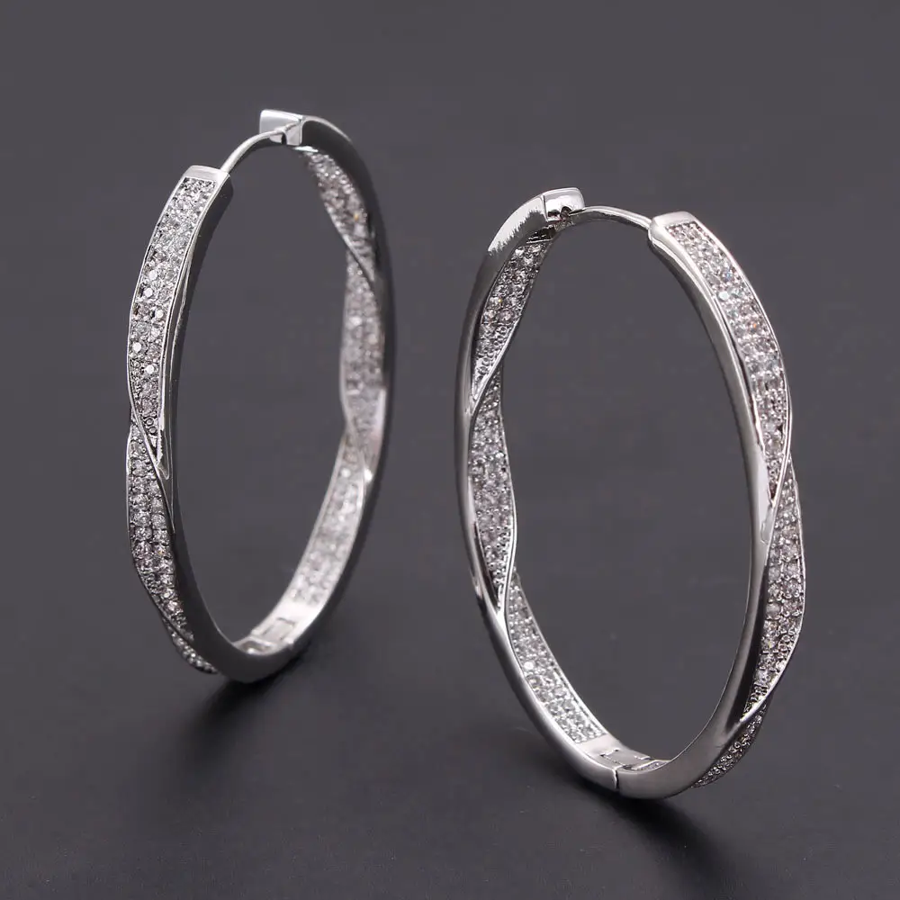 Circular earrings