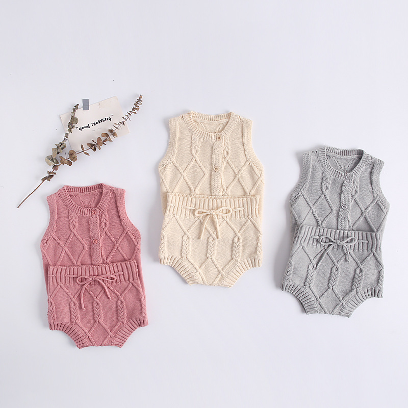 Knitted children's suit