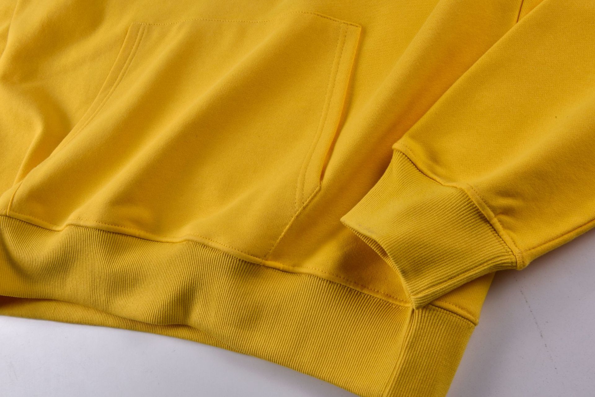 Men's and women's pullover sweater hooded sweater