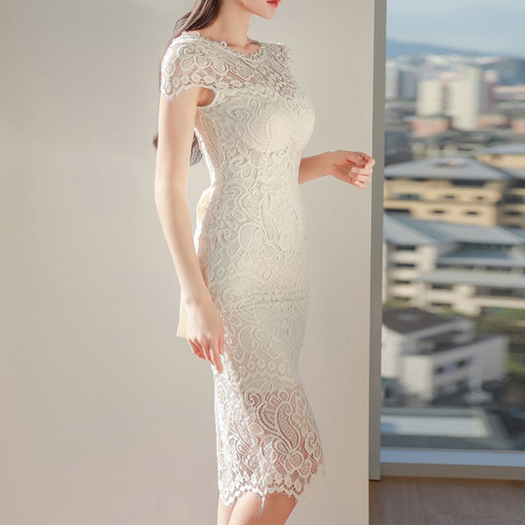 Slim sexy dress with lace bow