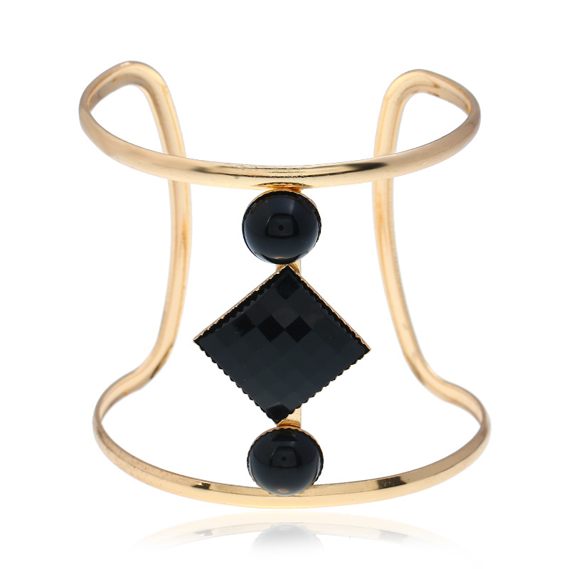 Exaggerated metal jewelry bracelet