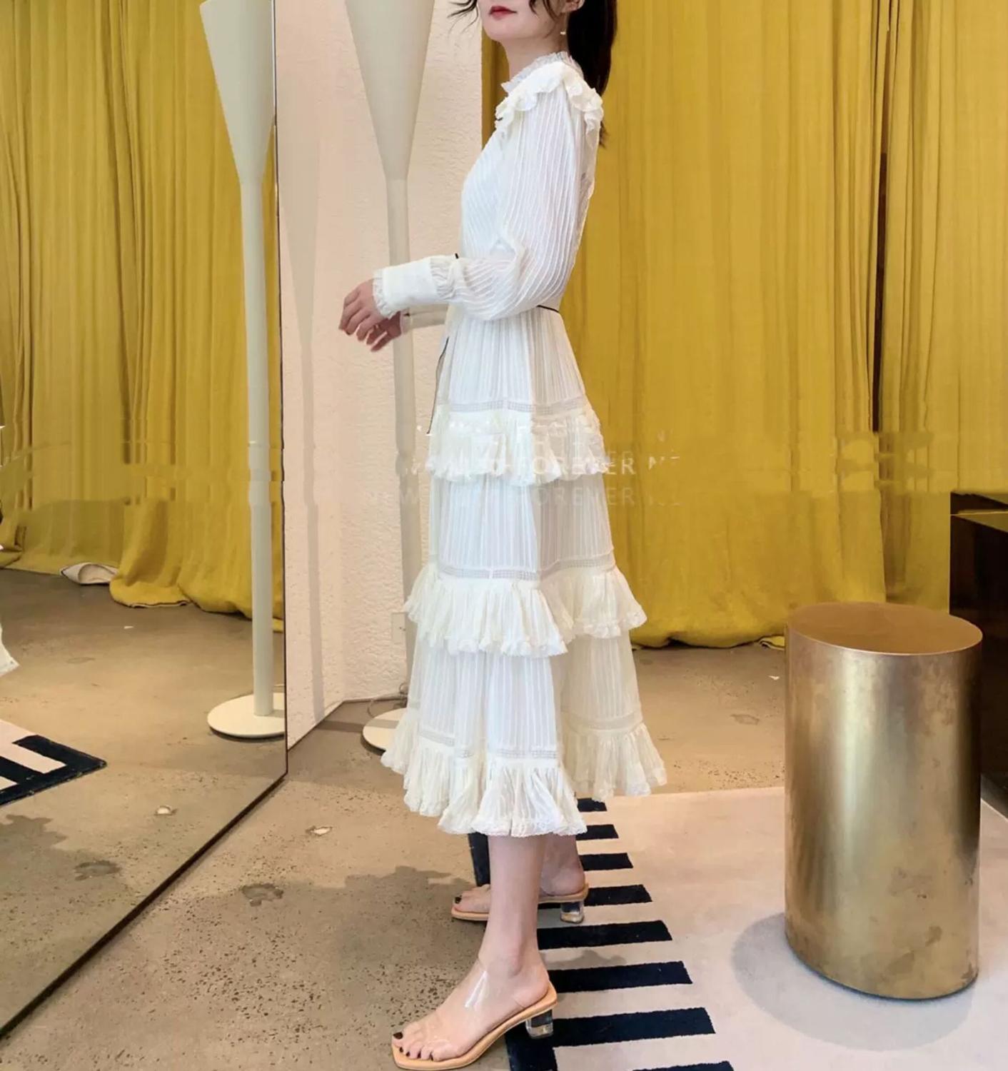 Stand-up collar long sleeve princess dress