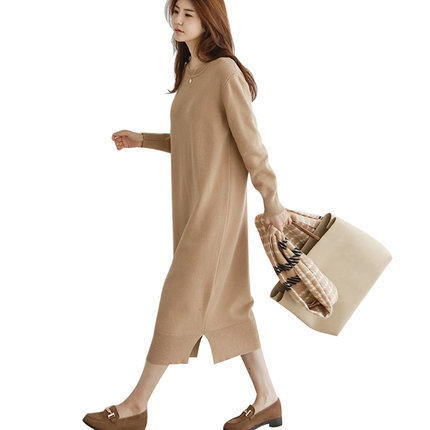 Base mid-length sweater skirt