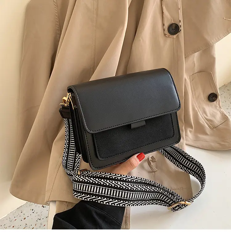 Women's broadband messenger bag