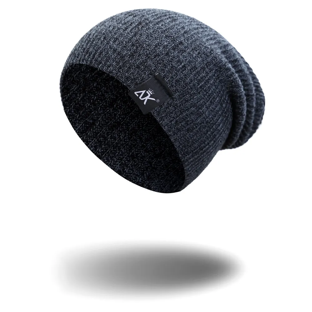 Woolen cap with stripes in autumn and winter - Grey