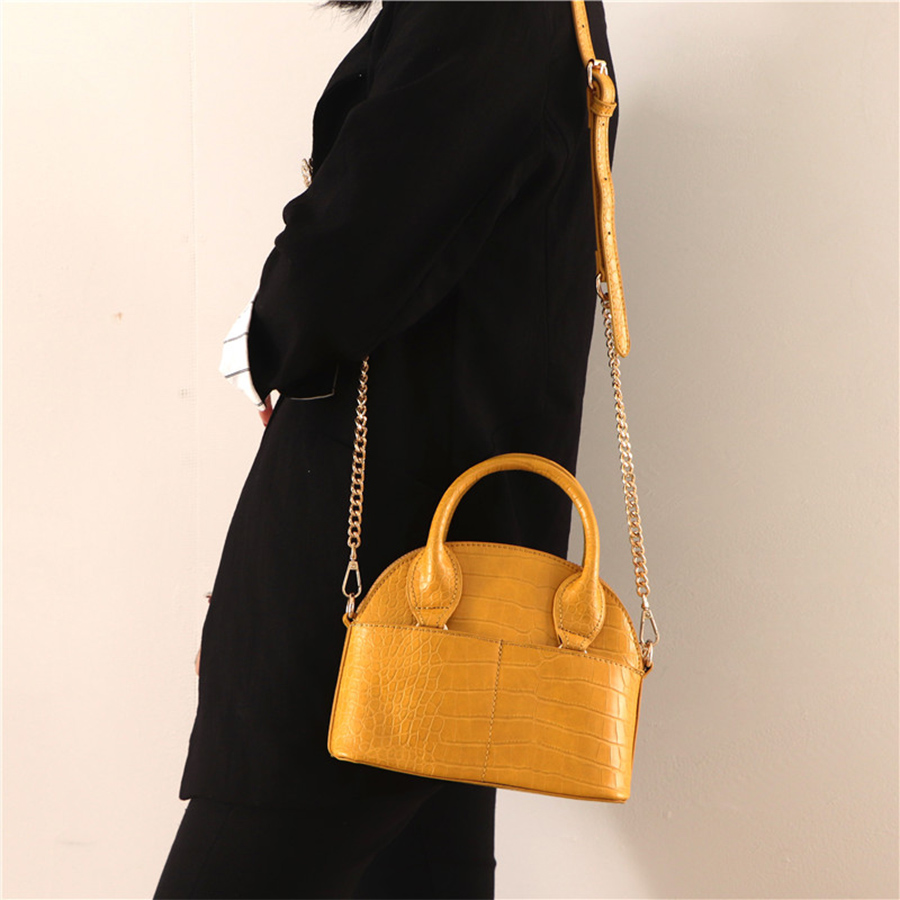 One-Shoulder Shell Bag