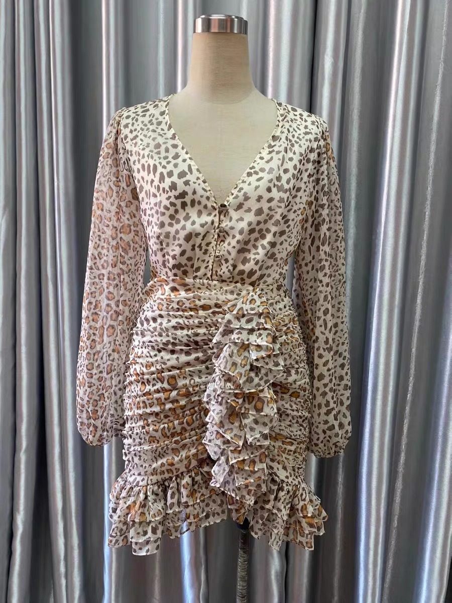 Leopard print V-neck bat sleeve ruffled slim ladies dress