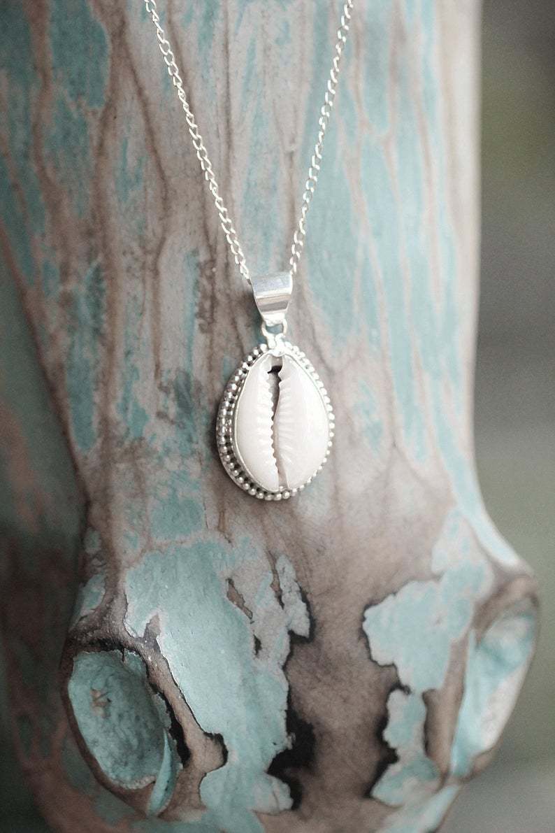 Shell necklace clavicle chain