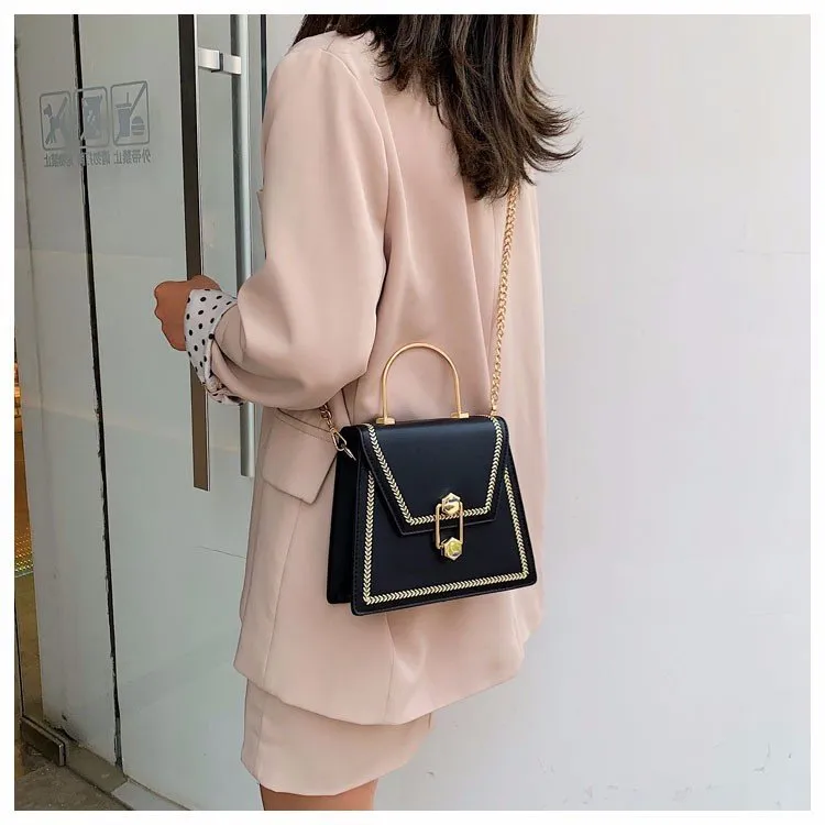 Fashion chain one shoulder small square bag - Black