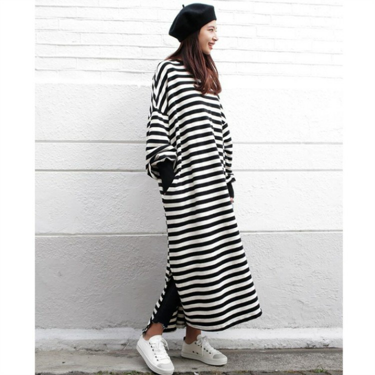 فستان واسع بتصميم فتحة