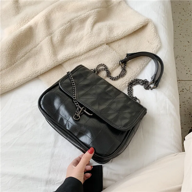 All-match casual messenger shoulder bag - Black