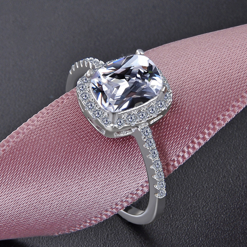 Temperament simulation diamond ring